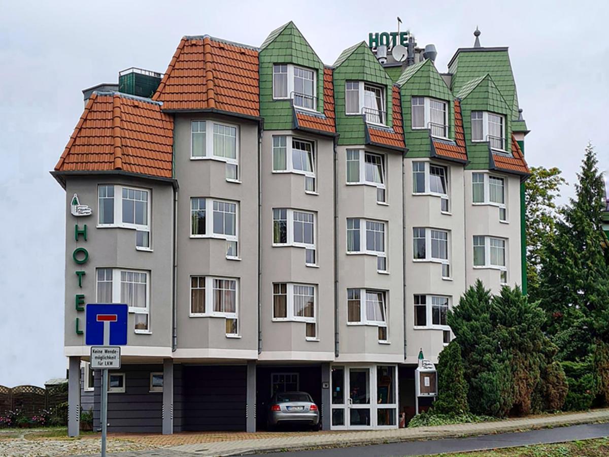 Hotel Zum Gruenen Turm Hohen Neuendorf Esterno foto